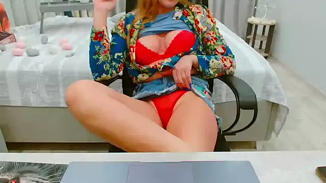 EveLove33 online show from 05-17-26, 05:24