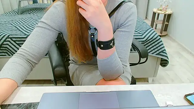 EveLove33 online show from 04-25-26, 06:49