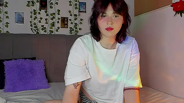 Snapshot of miss_Lizzy chatting on 02-27-25, 01:08 miss Lizzy online show from 02-27-25, 01:08