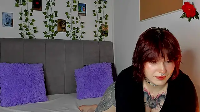 miss Lizzy online show from 02-05-26, 01:23