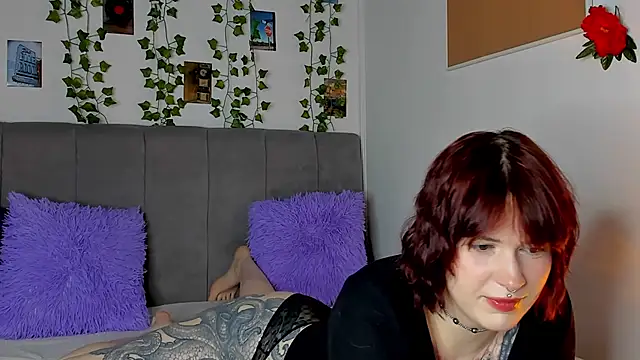 miss Lizzy online show from 02-03-26, 01:27