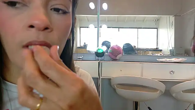 candymia68 online show from 05-08-26, 06:45
