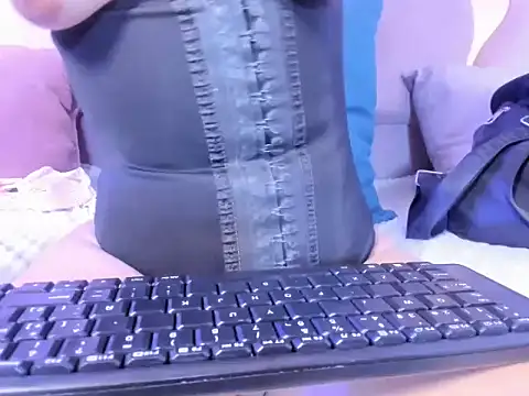 AngelaLinaresx69 online show from 07-10-26, 11:05