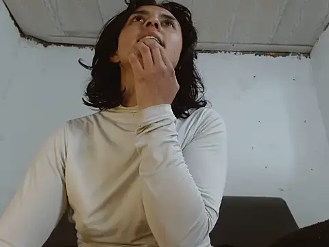 AngelaLinaresx69 online show from 09-11-25, 06:19