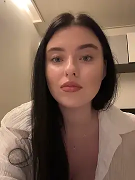 Snapshot of Angela_Fosterr chatting on 09-27-25, 04:02 Angela Fosterr online show from 09-27-25, 04:02