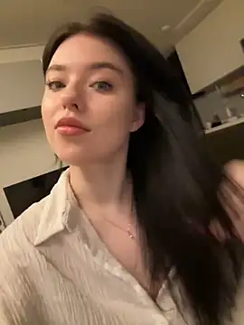 Angela Fosterr online show from 05-18-26, 06:34