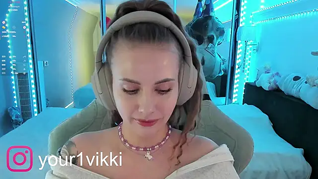 Vikki Cheese online show from 02-14-25, 04:47