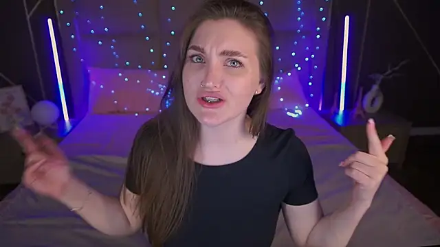 EmmyCharmm online show from 03-30-26, 05:53