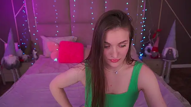 Snapshot of EmmyCharmm chatting on 01-13-26, 07:01 EmmyCharmm online show from 01-13-26, 07:01