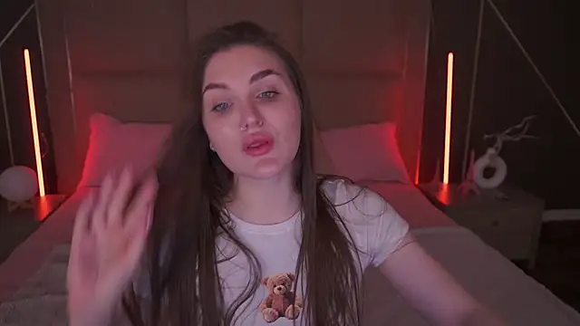 EmmyCharmm online show from 03-24-26, 06:35