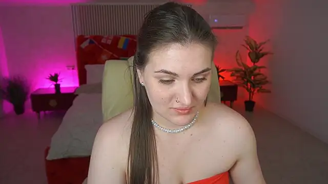 Snapshot of EmmyCharmm chatting on 07-19-26, 06:33 EmmyCharmm online show from 07-19-26, 06:33