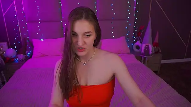 Snapshot of EmmyCharmm chatting on 12-18-25, 06:29 EmmyCharmm online show from 12-18-25, 06:29