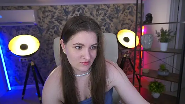 Snapshot of EmmyCharmm chatting on 06-26-26, 05:46 EmmyCharmm online show from 06-26-26, 05:46