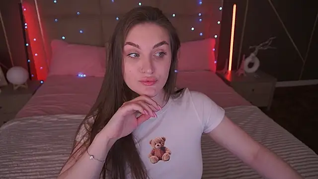 EmmyCharmm online show from 03-25-26, 06:35