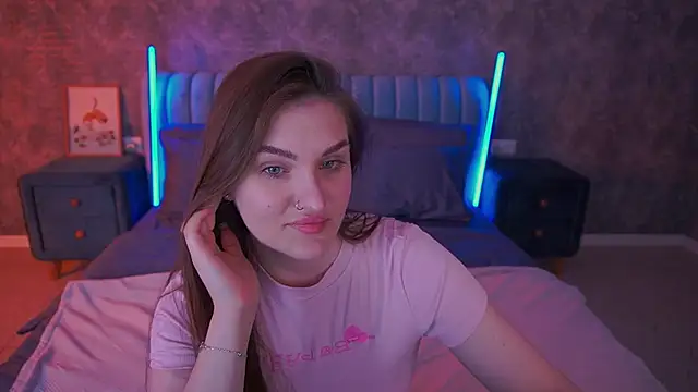 EmmyCharmm online show from 04-09-26, 05:42