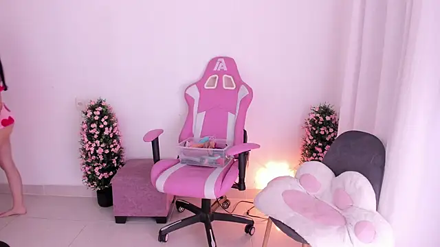 keissy rincon  online show from 11-12-25, 10:46