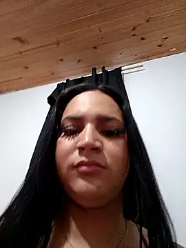 Snapshot of Andrys_ chatting on 06-14-26, 06:36 Andrys online show from 06-14-26, 06:36