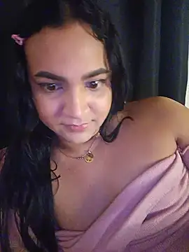 Snapshot of Andrys_ chatting on 07-14-26, 04:50 Andrys online show from 07-14-26, 04:50