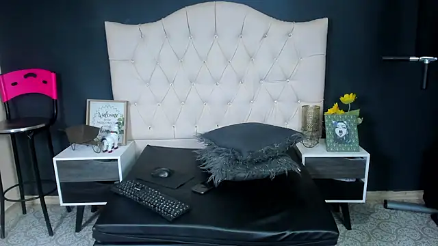 Snapshot of Andrys_ chatting on 02-05-25, 10:55 Andrys  online show from 02-05-25, 10:55