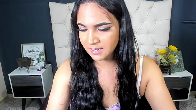 Snapshot of Andrys_ chatting on 02-17-25, 07:33 Andrys  online show from 02-17-25, 07:33