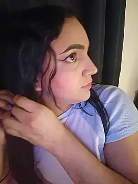 Snapshot of Andrys_ chatting on 07-15-26, 07:04 Andrys online show from 07-15-26, 07:04