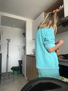 Ameellie online show from 10-08-25, 03:46