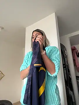 Ameellie online show from 01-14-26, 04:10