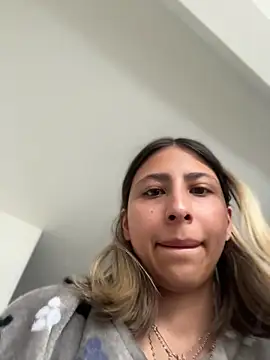 Snapshot of Ameellie chatting on 04-23-26, 04:08 Ameellie online show from 04-23-26, 04:08