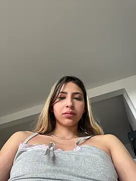 Ameellie online show from 10-26-25, 04:40