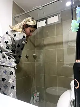 Ameellie online show from 09-26-25, 02:46