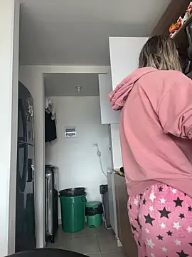 Ameellie online show from 01-10-26, 03:18