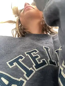 Ameellie online show from 02-11-26, 03:23