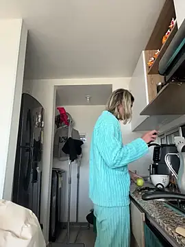 Ameellie online show from 11-29-25, 02:39