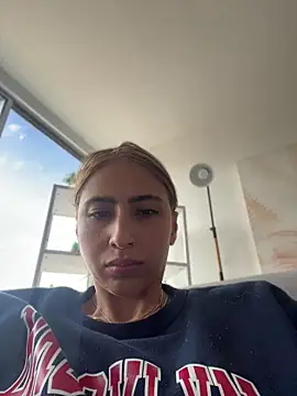Ameellie online show from 06-21-26, 03:29