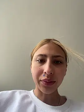 Ameellie online show from 06-25-26, 03:28