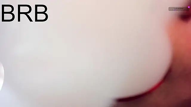 Mia depp online show from 10-13-25, 09:49