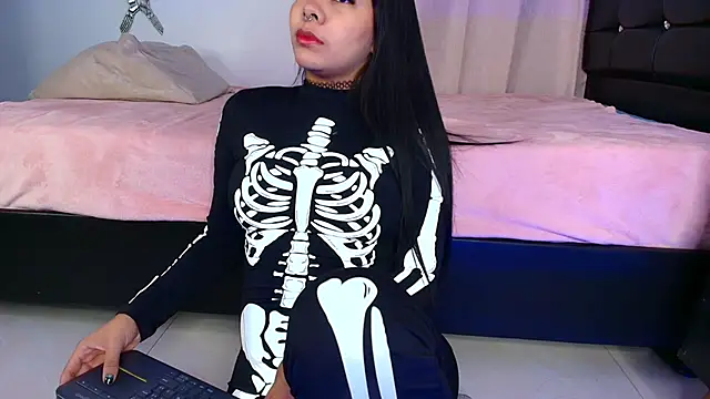 Mia depp online show from 11-13-25, 10:13