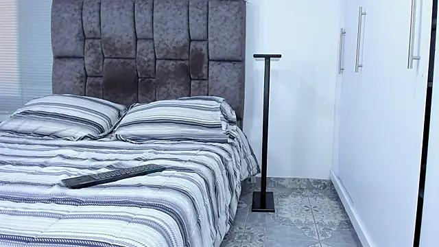 Zack Froone online show from 10-09-25, 02:39