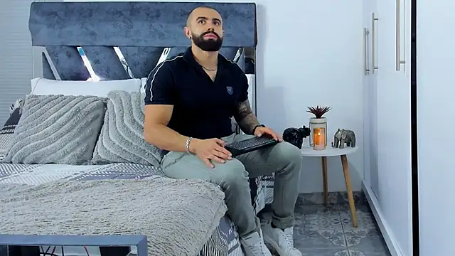 Zack Froone online show from 11-24-25, 03:01