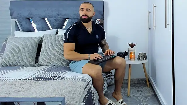 Zack Froone online show from 11-15-25, 03:27