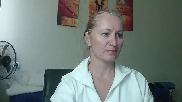 AmellyGrand online show from 04-17-26, 12:52