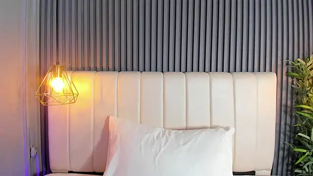 SaraRiley online show from 02-19-26, 11:01