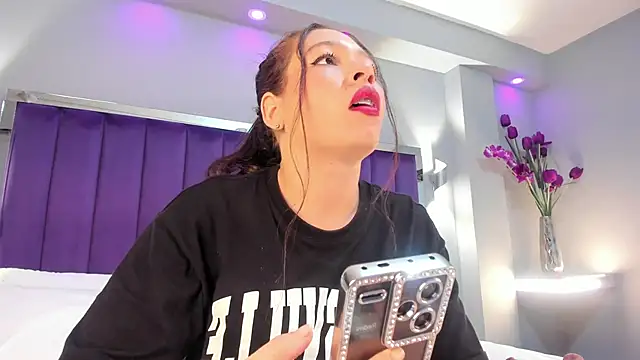 SaraRiley online show from 11-08-25, 11:19