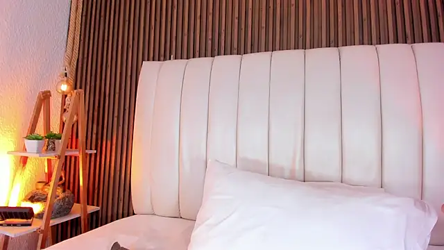 SaraRiley online show from 02-24-26, 11:05