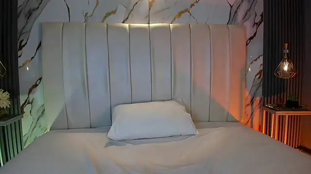 SaraRiley online show from 04-14-26, 10:37