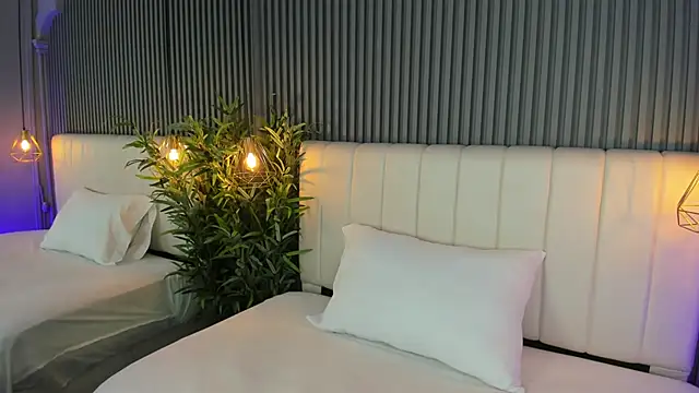 SaraRiley online show from 11-26-25, 10:32