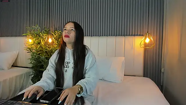 SaraRiley online show from 12-20-25, 10:34