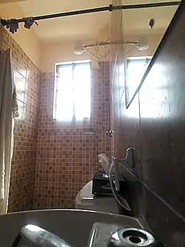 skiihot online show from 02-25-25, 12:16