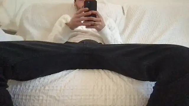 Snapshot of athenphysics chatting on 01-19-26, 11:03 athenphysics online show from 01-19-26, 11:03