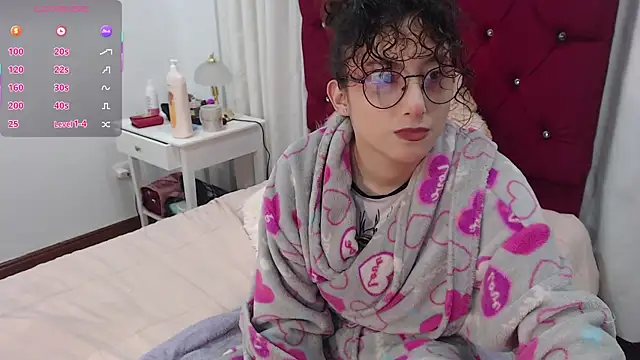 little  amy  online show from 10-11-25, 08:21